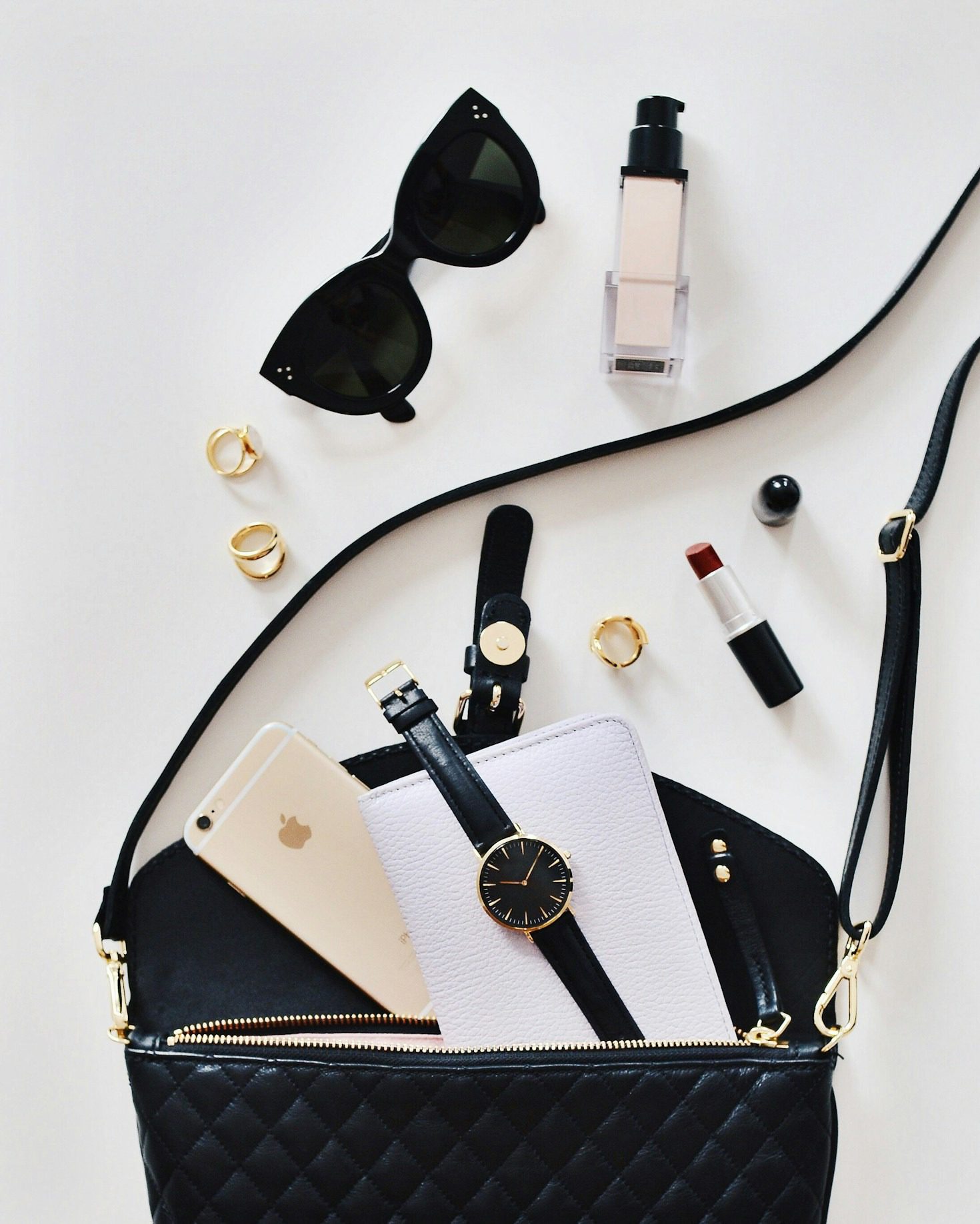 Exclusive luxury fashion discounts and secret designer sales