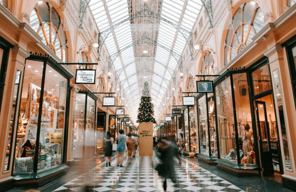 Shopping Store for Luxury Fashion Brands at Chic Hot Club